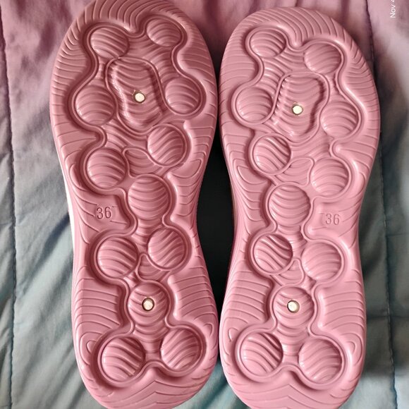 The Unbranded Brand Women's Purple Trainers size 7...S1 - Picture 2 of 3